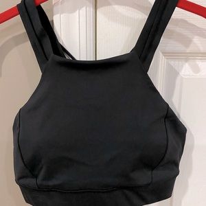 Lululemon - Strong at Heart Bra